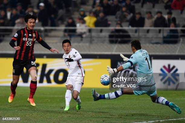 Wu Lei of Shanghai SIPG shots during the AFC Asian Champions League group match between FC Seoul and Shanghai SIPG at Seoul World Cup Stadium on...