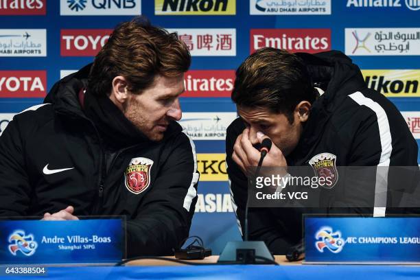 Head coach Andre Villas-Boas and forward Hulk of Shanghai SIPG attend a press conference after the AFC Asian Champions League group match between FC...