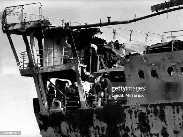 The RFA Sir Tristram enters the River Tyne after an 8, 000 mile rescue operation following the Falklands Conflict. On board were a handful of ship...