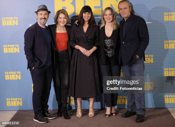 Javier Camara, Maria Pujalte, Carmen Ruiz, Pilar Castro and Jose Coronado attend a photocall for 'Es Por Tu Bien' at the Hesperia Hotel on February...