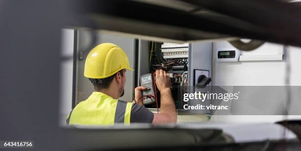 elektriker - electrical testing bildbanksfoton och bilder