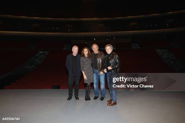 Singers Victor Manuel, Ana Belen, Joan Manuel Serrat and Miguel Rios attend a press conference to promote their tour "El Gusto Es Nuestro 20 Anos" at...