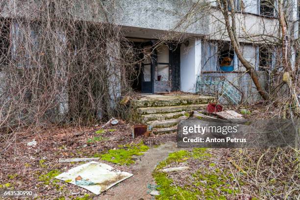 entrance of multistory panel house. prypiat, ukraine - chernobyl 1986 stock pictures, royalty-free photos & images