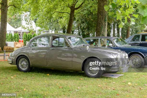 jaguar mark 2 luxury classic saloon car - jaguar cat stock pictures, royalty-free photos & images