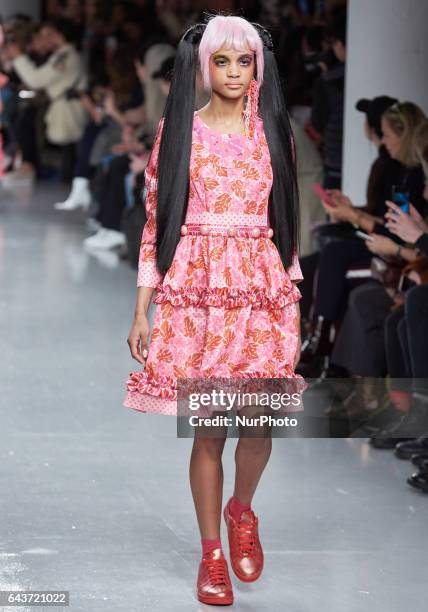 Model in hair and make up backstage at the Ryan Lo show during the London Fashion Week February 2017 collections on February 18, 2017 in London,...