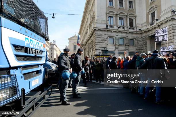 Street vendors and taxi drivers are protesting against the Bolkestein Directive in front of Palazzo Chigi, on February 21, 2017 in Rome, Italy.