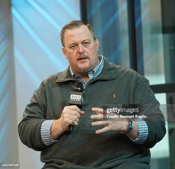 Actor Billy Gardell Photos and Premium High Res Pictures Getty Images