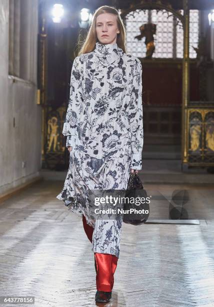 Model walks the runway at the Sharon Wauchob show during the London Fashion Week February 2017 collections on February 20, 2017 in London, England.
