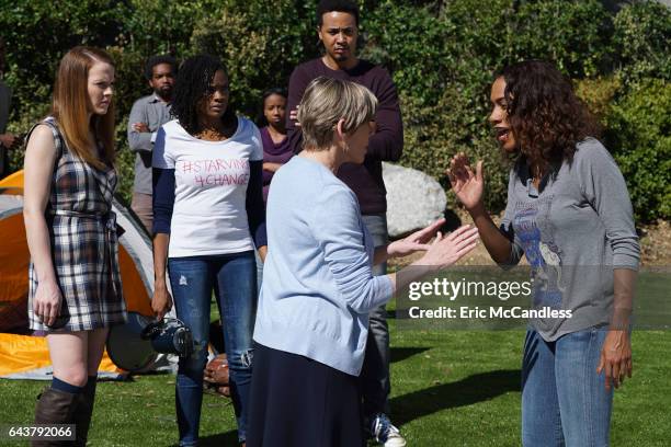 Relation of Lines and Colors" - Daphne and Sharee witness a threat to the Black Student Union, leading Daphne to try and make sense of the escalating...