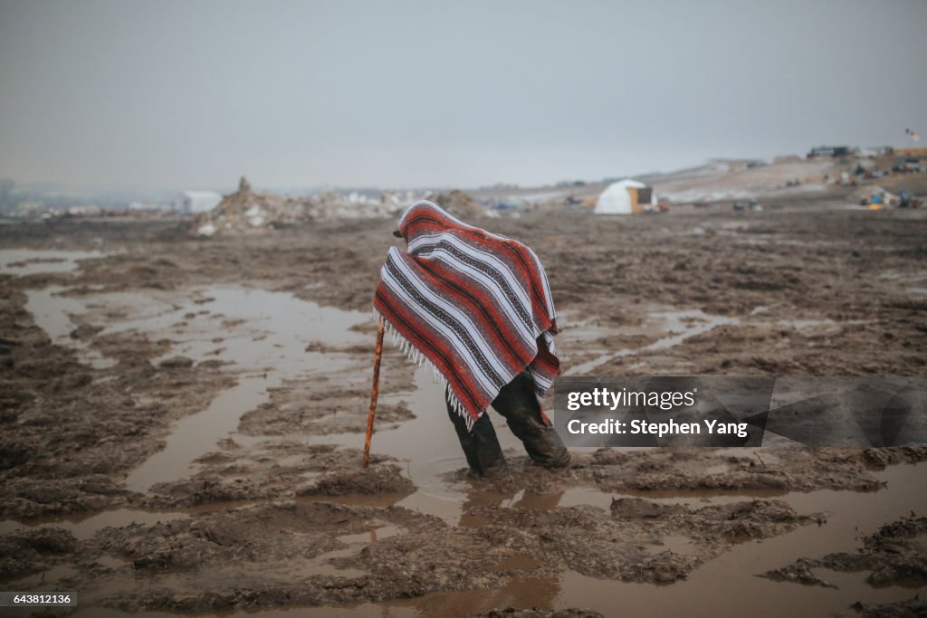 Deadline Looms For Standing Rock Dakota Access Pipeline Protesters To Vacate Camp