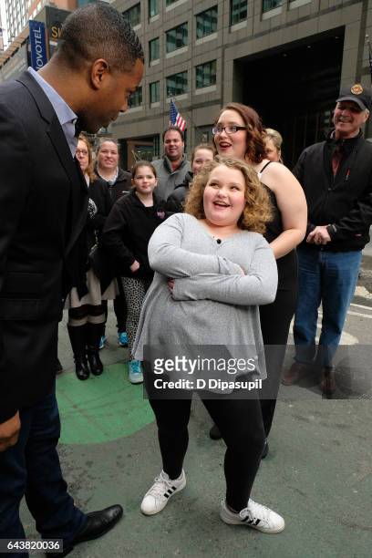 Calloway interviews Alana "Honey Boo Boo" Thompson and Lauryn "Pumpkin" Shannon during their visit to "Extra" in Times Square on February 22, 2017 in...