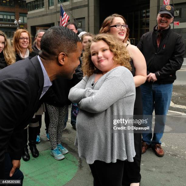 Calloway interviews Alana "Honey Boo Boo" Thompson and Lauryn "Pumpkin" Shannon during their visit to "Extra" in Times Square on February 22, 2017 in...