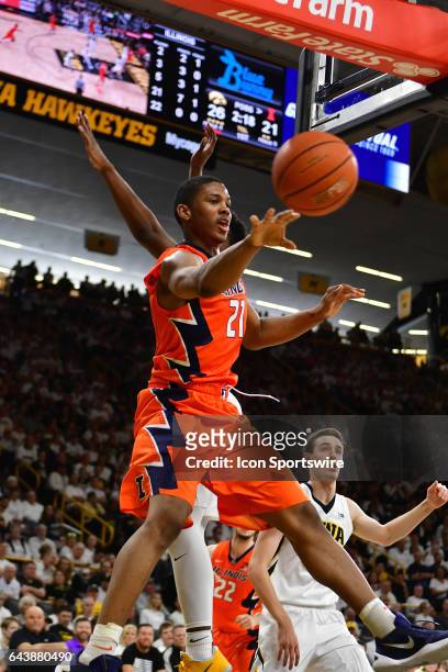 Illinois guard Malcolm Hill passes under the basket during a Big Ten Conference basketball game between the University of Illinois Fighting Illini...