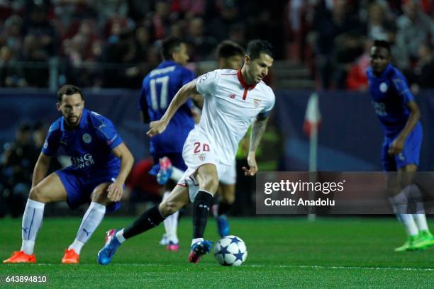 Jamie Vardy of Leicester City in action against Vitolo of Sevilla FC during the UEFA Champions League Round of 16: First Leg between Sevilla FC and...