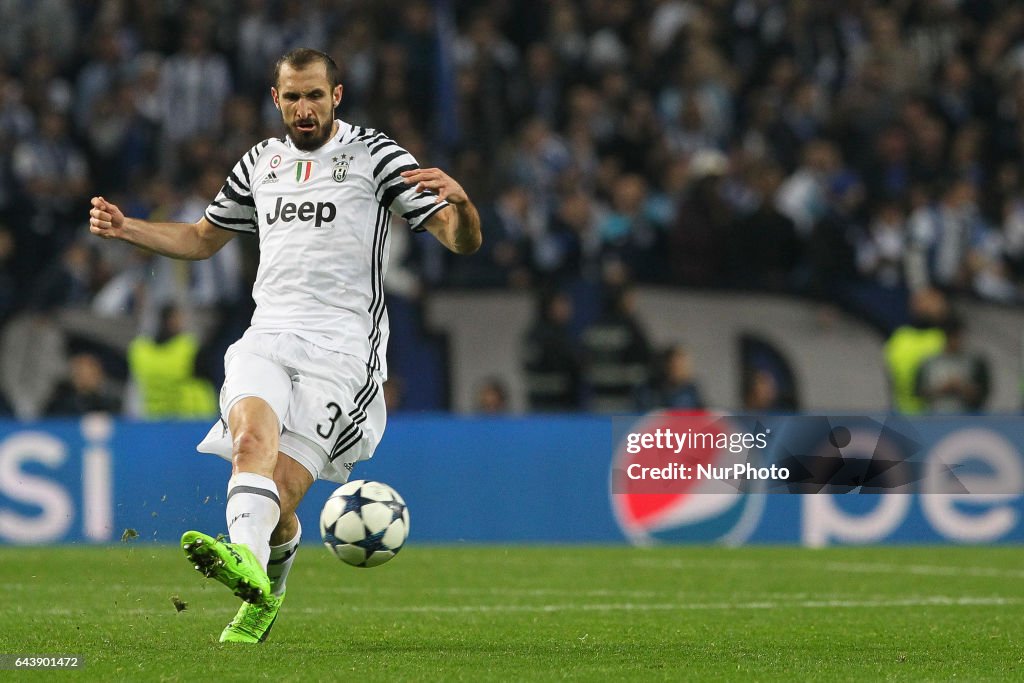 FC Porto v Juventus - UEFA Champions League Round of 16: First Leg