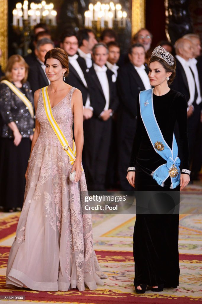 Official Dinner Of Spanish Royals And President Mauricio Macri And Wife