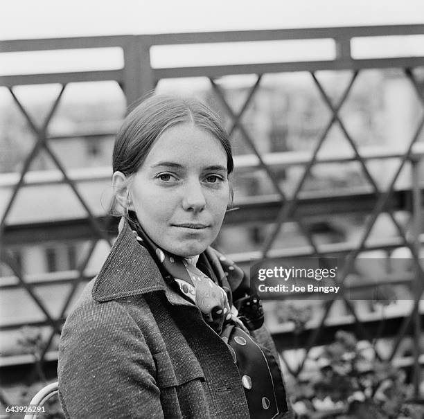 American actress Kitty Winn, UK, 10th June 1971.