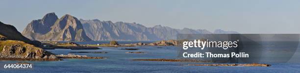 lofoten archipelago shore panorama - ciel sans nuage stock-fotos und bilder