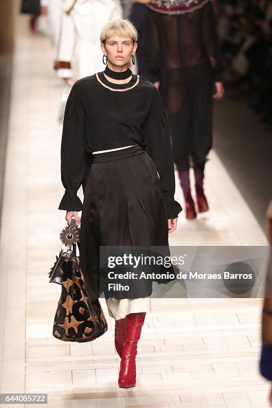 Fendi - Runway - Milan Fashion Week Fall/Winter 2017/18 Fendi - Runway - Milan Fashion Week Fall/Winter 2017/18