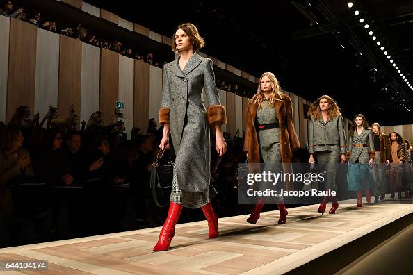 Fendi - Runway - Milan Fashion Week Fall/Winter 2017/18 Fendi - Runway - Milan Fashion Week Fall/Winter 2017/18