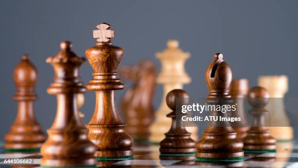 chess board - scacchi foto e immagini stock