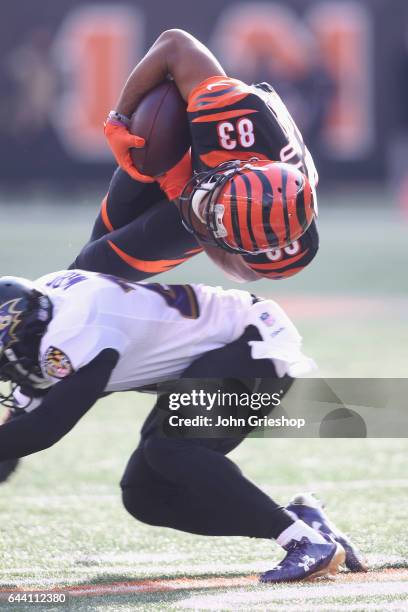 Tyler Boyd of the Cincinnati Bengals runs the football upfield against Shareece Wright of the Cincinnati Bengals at Paul Brown Stadium on January 1,...