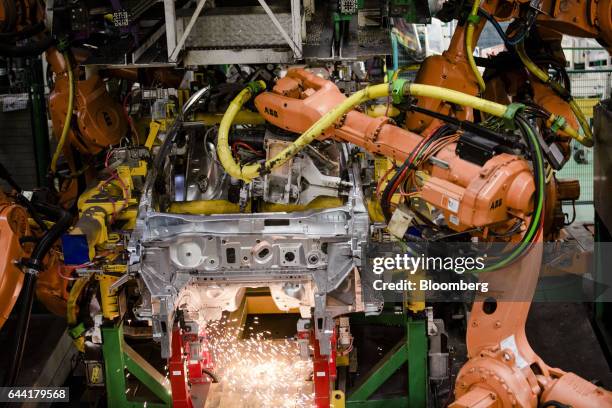 Robot Body Shell Mitsubishi Robot Photos and Premium High Res Pictures - Getty Images
