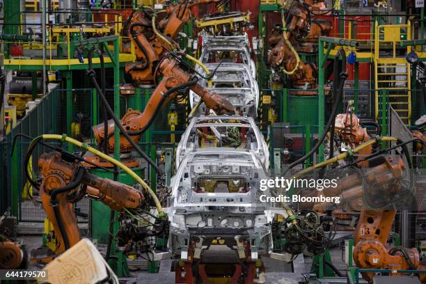 Robot Body Shell 156 Mitsubishi Robot Stock Photos, High-Res Pictures, and Images ...