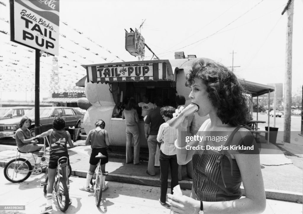 Sigourney Weaver Eating Hot Dog