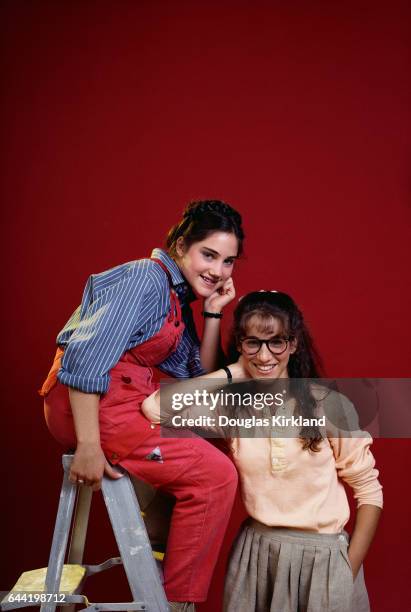 Actress Amy Linker plays Lauren Hutchinson and actress Sarah Jessica Parker plays Patty Greene in the 1982 television show Square Pegs.