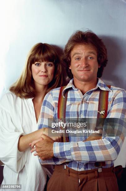 Actress Pam Dawber plays Mindy McConnell and comedian Robin Williams plays the alien Mork from Ork on the television series Mork and Mindy.