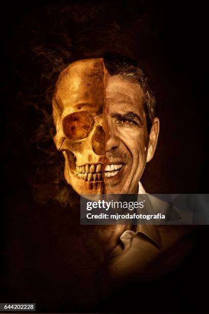 man skull - mjrodafotografia stock pictures, royalty-free photos & images