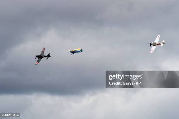 japanese zero a6m2 a6m3 and interstate cadet airshow 2016 oregon - grumman f6f hellcat stock pictures, royalty-free photos & images