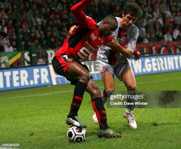 John UTAKA / Anther YAHIA - - Rennes / Nice - 10e journee Ligue 1, Photo : Dave Winter / Icon Sport