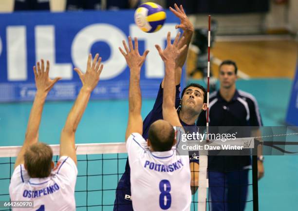 Tiago ARANHA - - Paris Volley / Dinamo Moscou - Ligue des Champions, Poule B - Salle Chapy, Paris. Photo: Dave Winter / Icon Sport