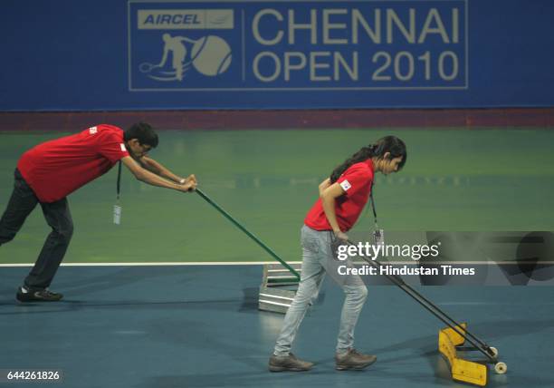 Chennai Open Tennis 2010 - Aircel Chennai 2010 at Ahmedabad Education Society Ground matches delayed for Rain in Chennai.