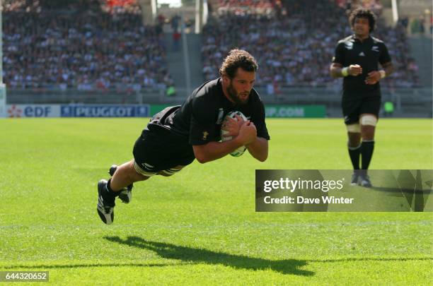 Essai Carl HAYMAN - - Nouvelle Zelande / Portugal - Coupe du Monde 2007 -Lyon, Photo : Dave Winter / Icon Sport