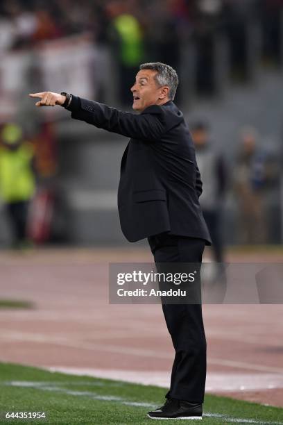 Head coach of Villarreal FC Fran Escriba gives tactics to his team during the UEFA Europa League soccer match between AS Roma and Villarreal FC at...