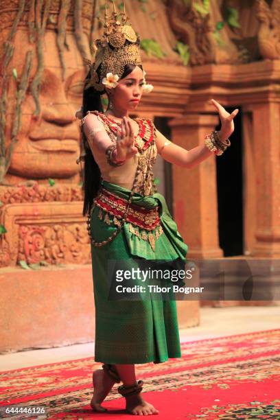 cambodia, siem reap, apsara dance, classical dancers, - tibor bognar cambodia bildbanksfoton och bilder