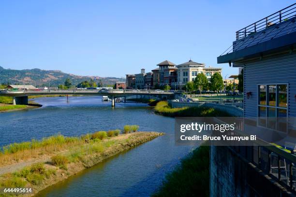 napa river and city of napa - napa californië stockfoto's en -beelden