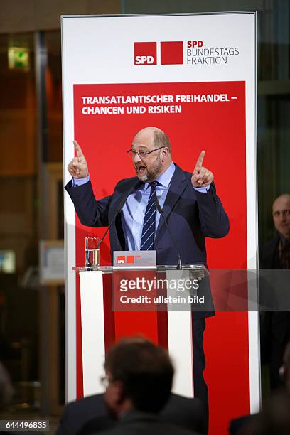 Berlin Martin Schulz MdEP, Präsident des Europäischen Parlamentes,bei der Konferenz in der SPD Parteizentrale, -Transatlantischer Freihandel-Chancen...