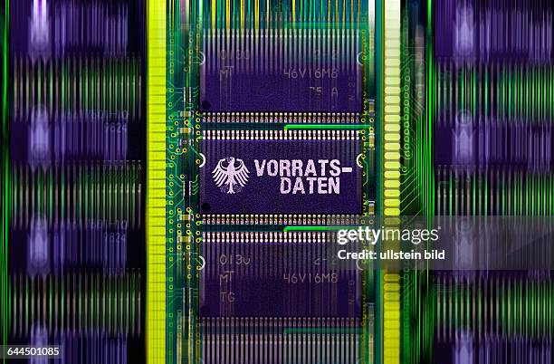 Computerplatine mit Aufschrift Vorratsdaten, Vorratsdatenspeicherung
