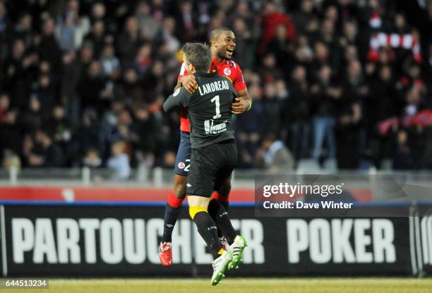 Joie Aurelien CHEDJOU / Mickael LANDREAU - - Lille / Valenciennes - 27e journee Ligue1, Photo : Dave Winter / Icon Sport,