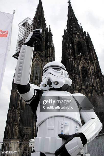 Identities, eine internationale Wanderausstellung rund um die Filmreihe Star Wars gastiert ab dem 22.Mai 2015 im Odysseum, Corintostraße 1, 51103...