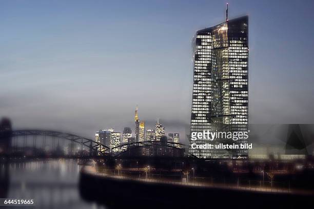 The new Headquarter of European Central Bank in Frankfurt under construction, the financial district in the background