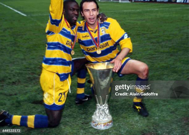 Alain Boghossian / Lilian Thuram - - Parme / Marseille - Finale de la Coupe de l'UEFA -Stade Loujniki-Moscou, Photo: Alain Gadoffre / Icon Sport