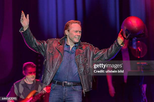 Peter Kraus gastiert mit seiner Tournee "Das beste kommt zum Schluss" in der Saarlandhalle in Saarbrücken.