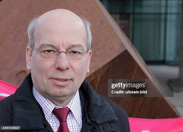 Berlin, Mahnwachen vor den Zentralen von CDU und SPD in Berlin , Foto:Rainer Wendt, Bundesvorsitzender der Deutschen Polizeigewerkschaft