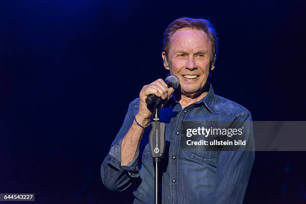 Peter Kraus gastiert mit seiner Tournee "Das beste kommt zum Schluss" in der Saarlandhalle in Saarbrücken.