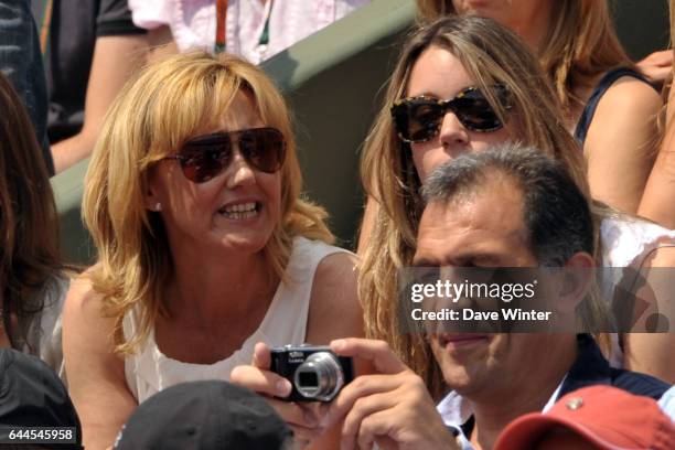 Mere et Soeur de Rafael NADAL - - Finale Hommes - Roland Garros 2011 -Paris, Photo : Dave Winter / Icon Sport